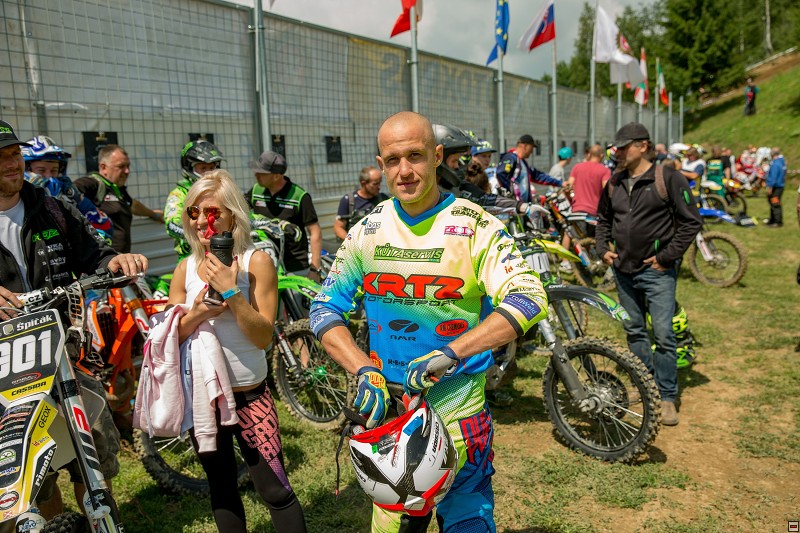 img00208.jpg
