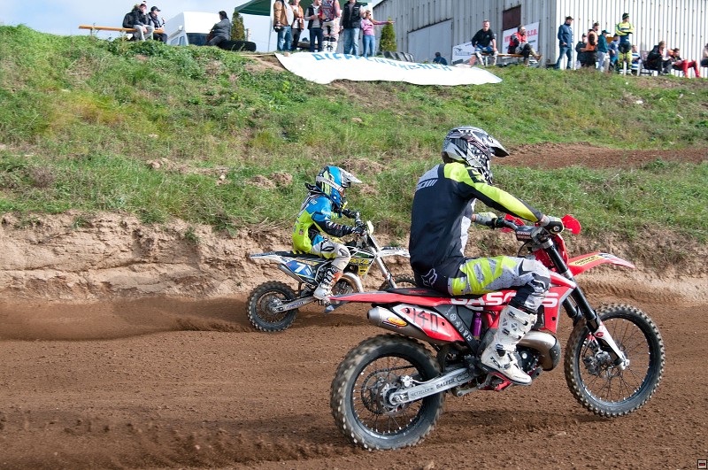 img00127.jpg