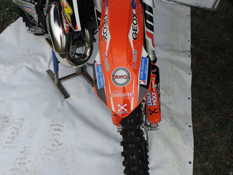 img00197.jpg