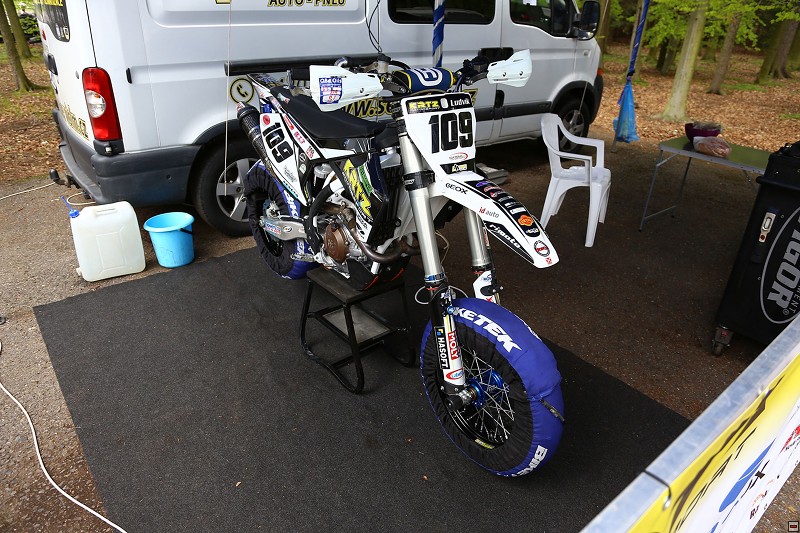 img00080.jpg