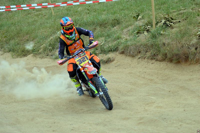 img00064.jpg