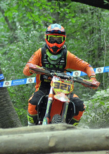 img00142.jpg