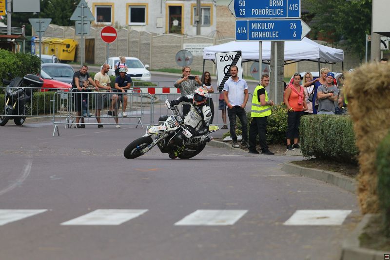 img00098.jpg