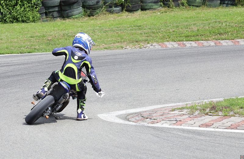 img_supermoto_0009.jpg